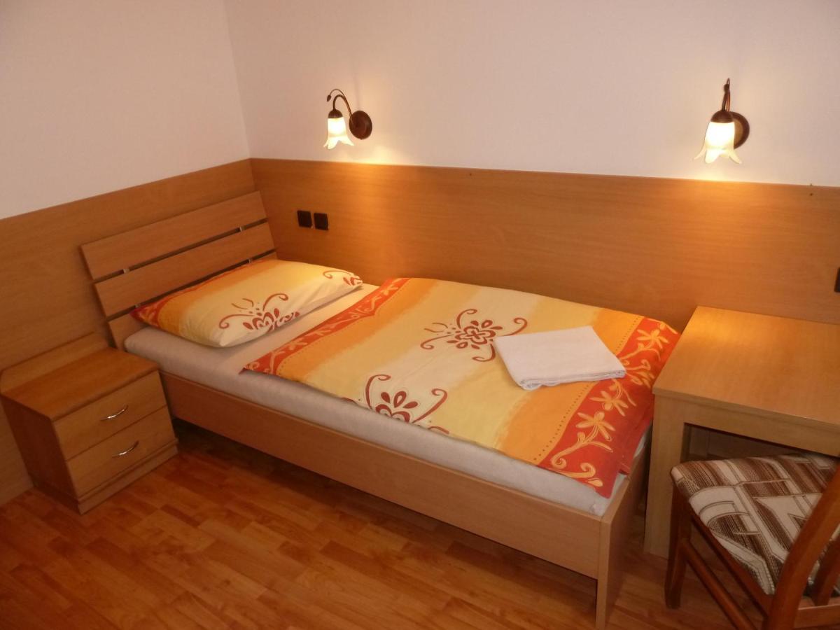 Hotel Dávid Velke Bosany Esterno foto