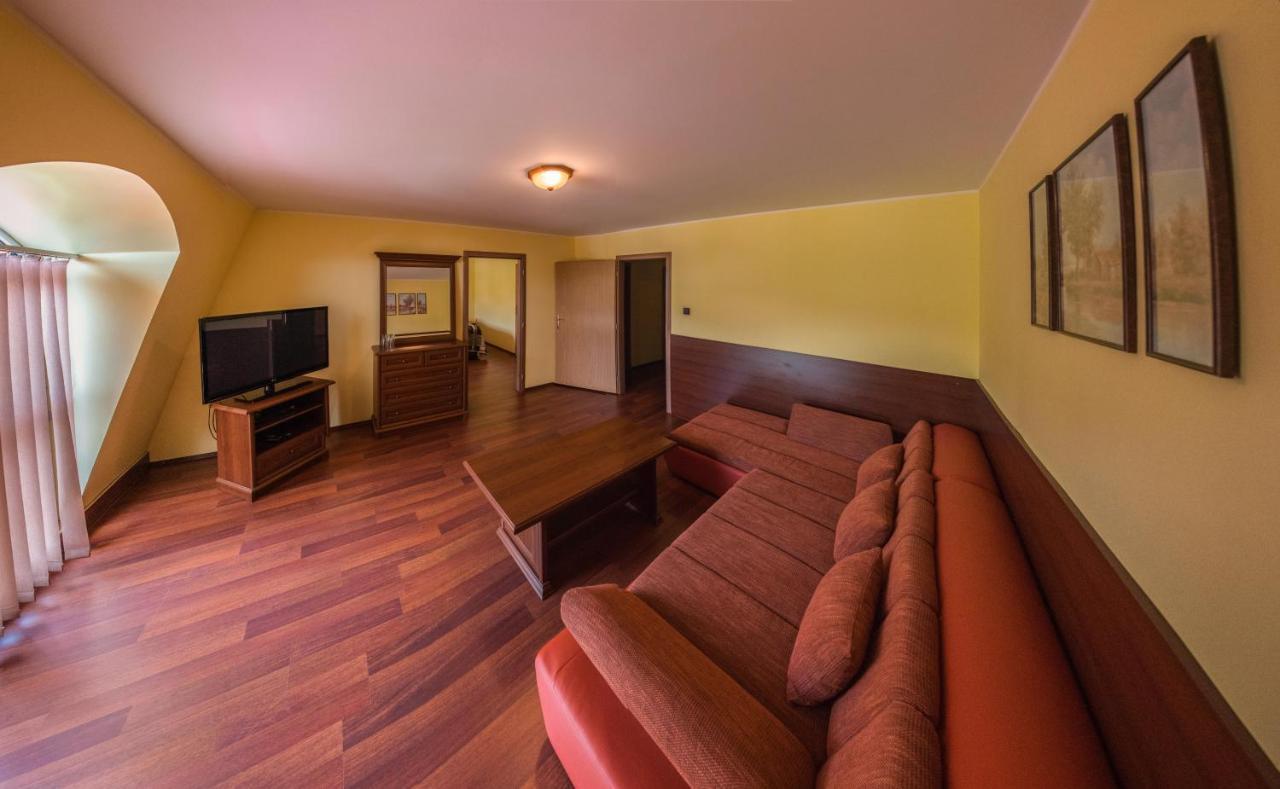 Hotel Dávid Velke Bosany Esterno foto